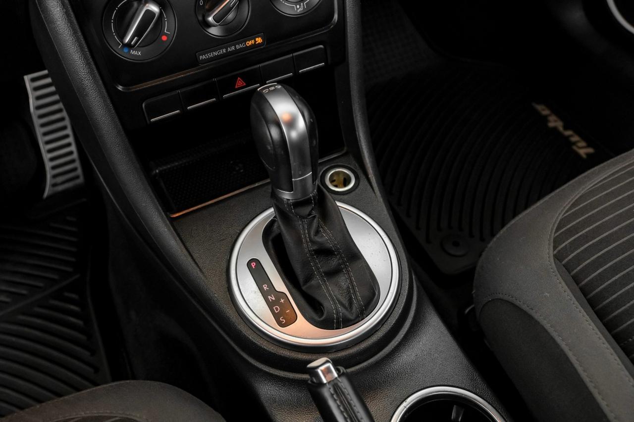 2012 Volkswagen Beetle 2.0T TURBO LAUNCH EDITION AUTOMATIC HEATED SEATS BLUETOOTH CRUIS Carrollton TX