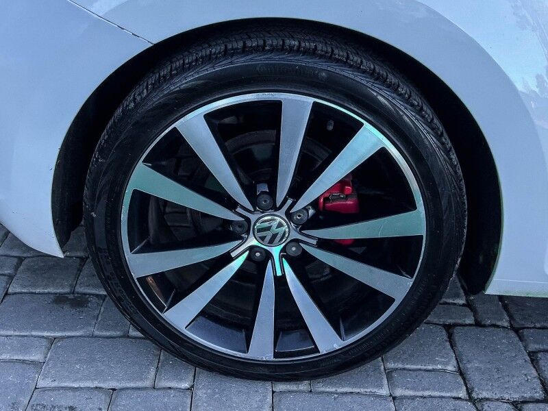 2012 Volkswagen Beetle 2.0T Turbo PZEV Wilmington NC