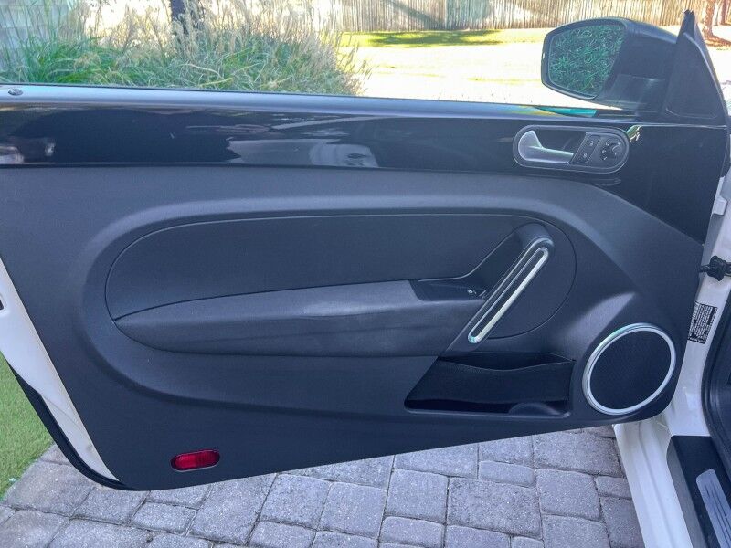 2012 Volkswagen Beetle 2.0T Turbo w/Sun/Sound PZEV Wilmington NC