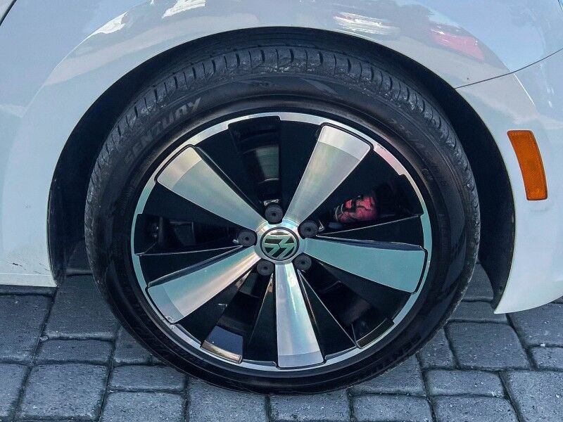 2012 Volkswagen Beetle 2.0T Turbo w/Sun/Sound PZEV Wilmington NC