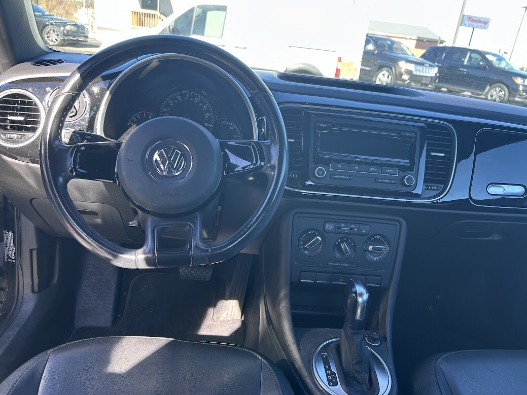 2012 Volkswagen Beetle 2.5L w/Sunroof Sound & Nav Houston TX