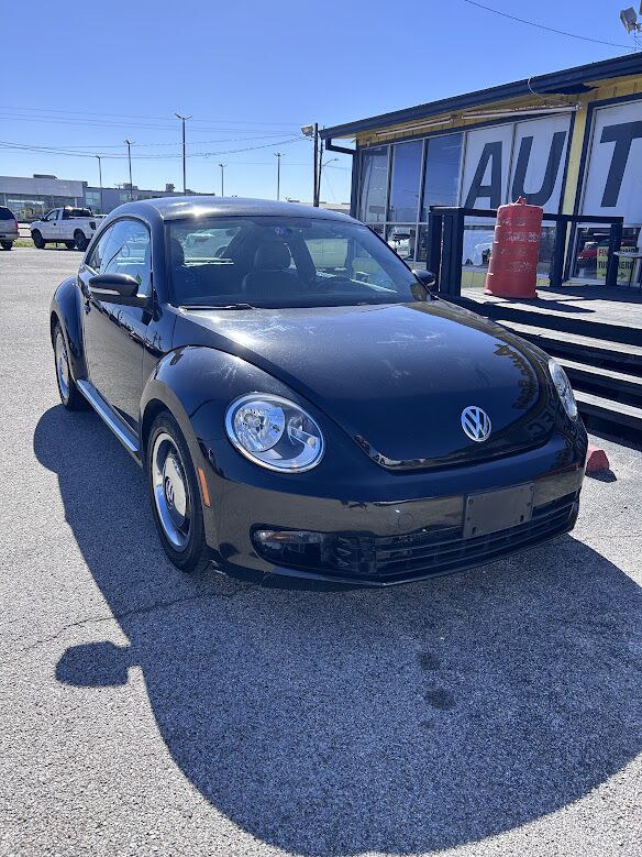 2012 Volkswagen Beetle 2.5L w/Sunroof Sound & Nav Houston TX