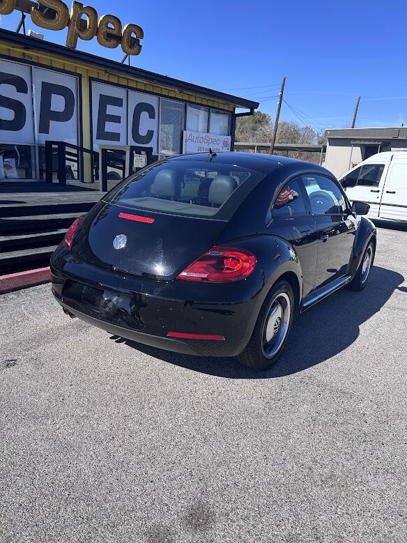 2012 Volkswagen Beetle 2.5L w/Sunroof Sound & Nav Houston TX