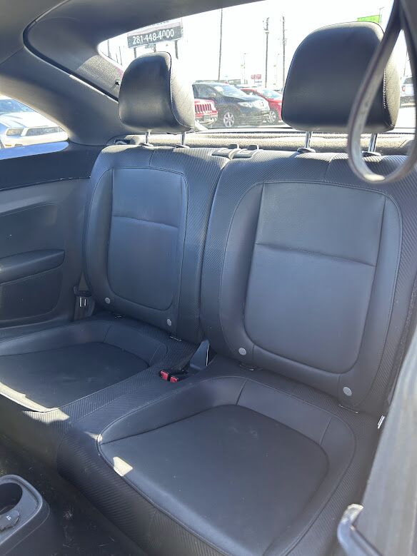 2012 Volkswagen Beetle 2.5L w/Sunroof Sound & Nav Houston TX