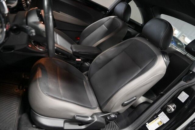 2012 Volkswagen Beetle 2dr Coupe Chicago IL