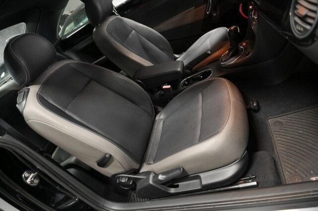 2012 Volkswagen Beetle 2dr Coupe Chicago IL