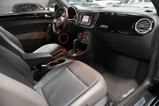 2012 Volkswagen Beetle 2dr Coupe Chicago IL