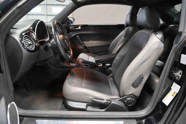 2012 Volkswagen Beetle 2dr Coupe Chicago IL