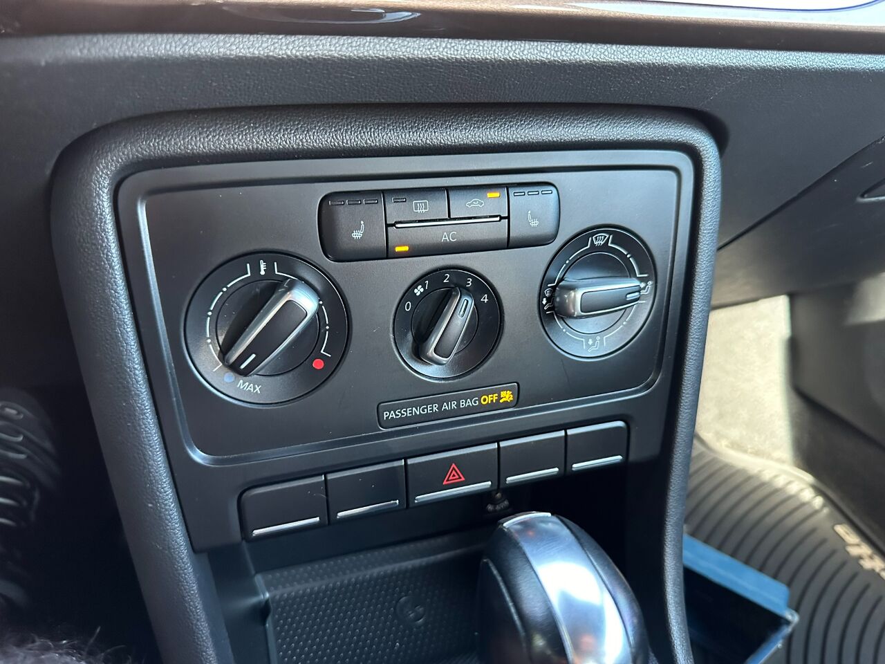 2012 Volkswagen Beetle 2dr Cpe Auto 2.5L PZEV Jacksonville FL