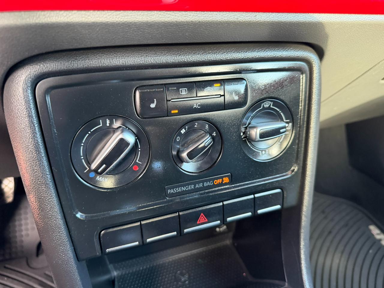 2012 Volkswagen Beetle 2dr Cpe Auto 2.5L PZEV Jacksonville FL