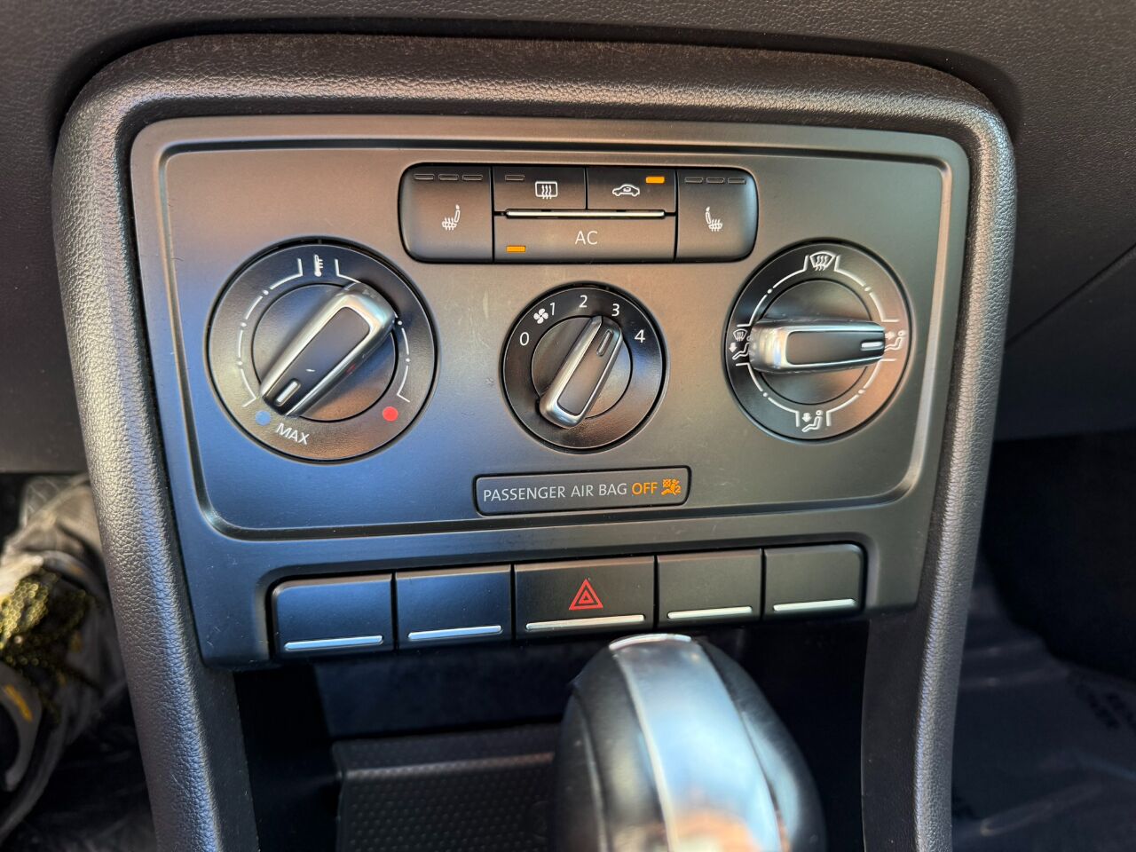 2012 Volkswagen Beetle 2dr Cpe Auto 2.5L PZEV Jacksonville FL