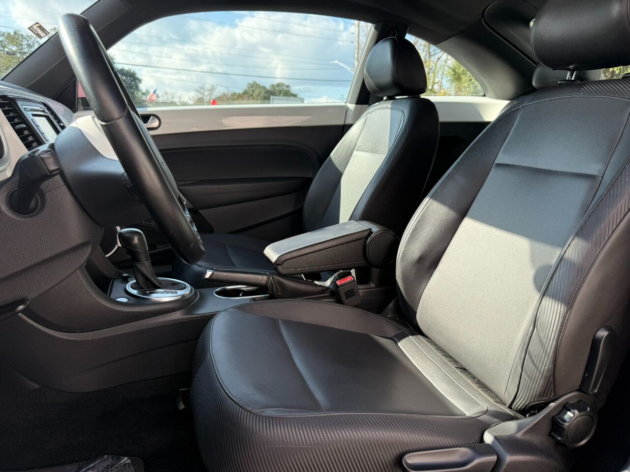2012 Volkswagen Beetle 2dr Cpe Auto 2.5L PZEV Jacksonville FL