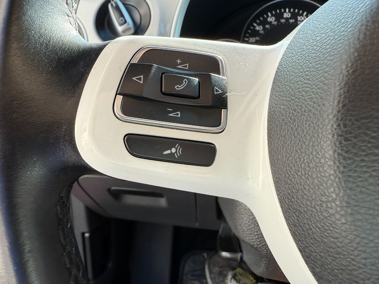 2012 Volkswagen Beetle 2dr Cpe Auto 2.5L PZEV Jacksonville FL