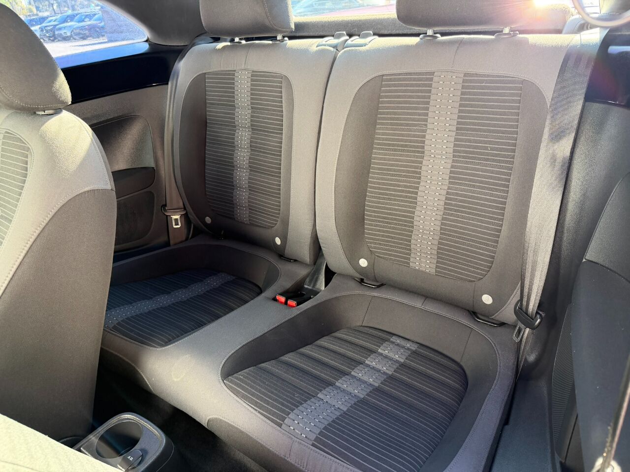 2012 Volkswagen Beetle 2dr Cpe DSG 2.0T Turbo PZEV Jacksonville FL