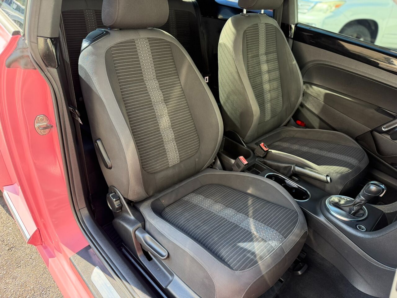 2012 Volkswagen Beetle 2dr Cpe DSG 2.0T Turbo PZEV Jacksonville FL