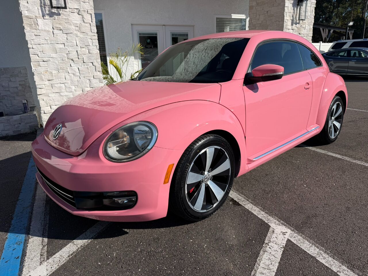 2012 Volkswagen Beetle 2dr Cpe DSG 2.0T Turbo PZEV