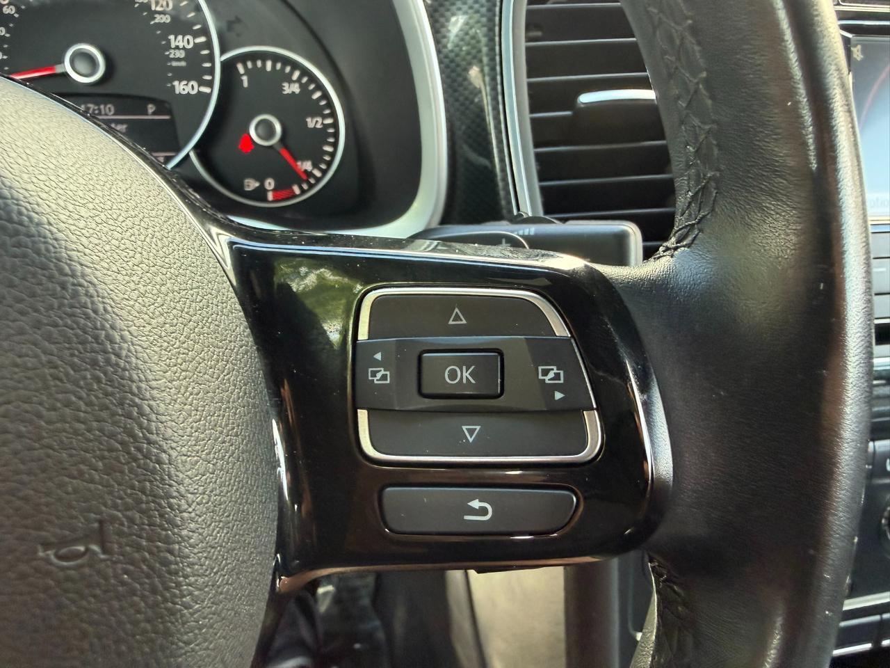 2012 Volkswagen Beetle 2dr Cpe DSG 2.0T Turbo PZEV Jacksonville FL