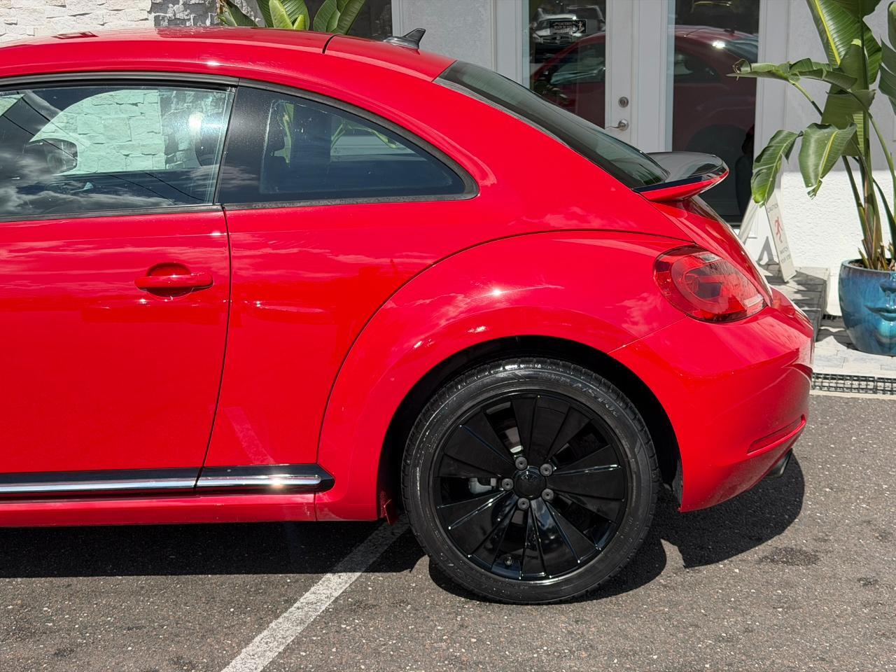 2012 Volkswagen Beetle 2dr Cpe DSG 2.0T Turbo PZEV Jacksonville FL