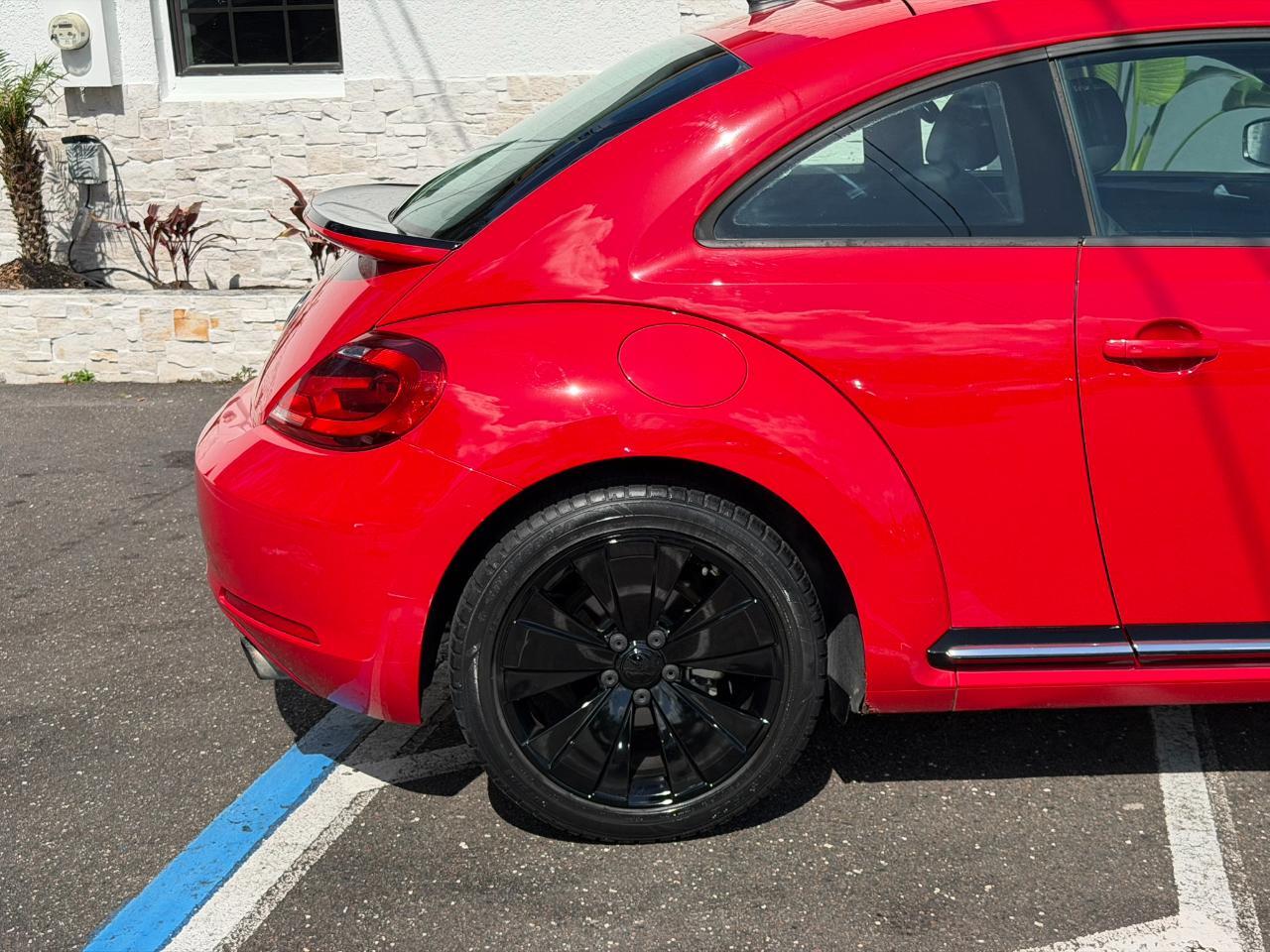 2012 Volkswagen Beetle 2dr Cpe DSG 2.0T Turbo PZEV Jacksonville FL