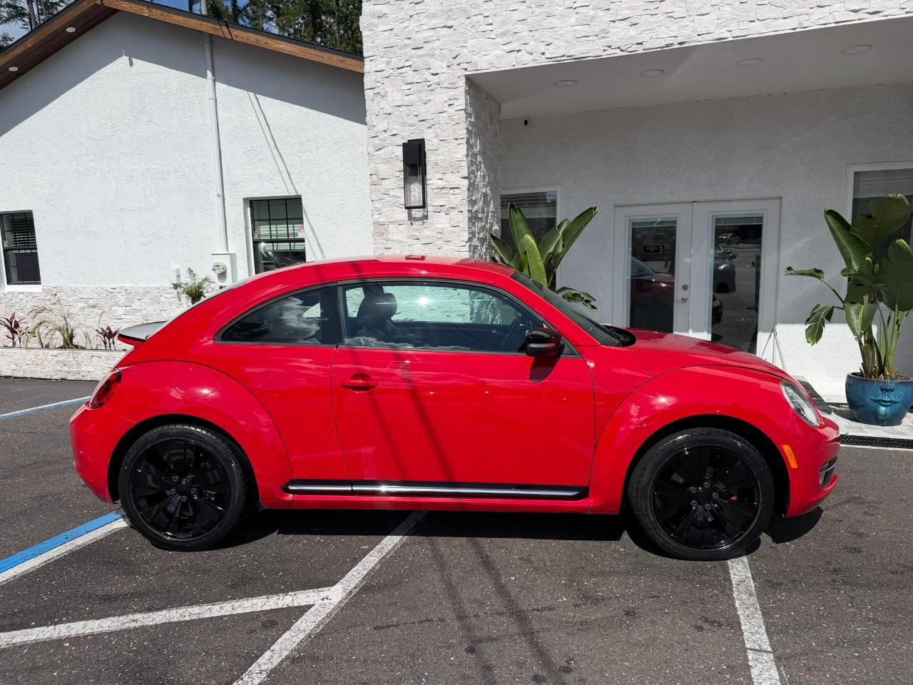 2012 Volkswagen Beetle 2dr Cpe DSG 2.0T Turbo PZEV Jacksonville FL