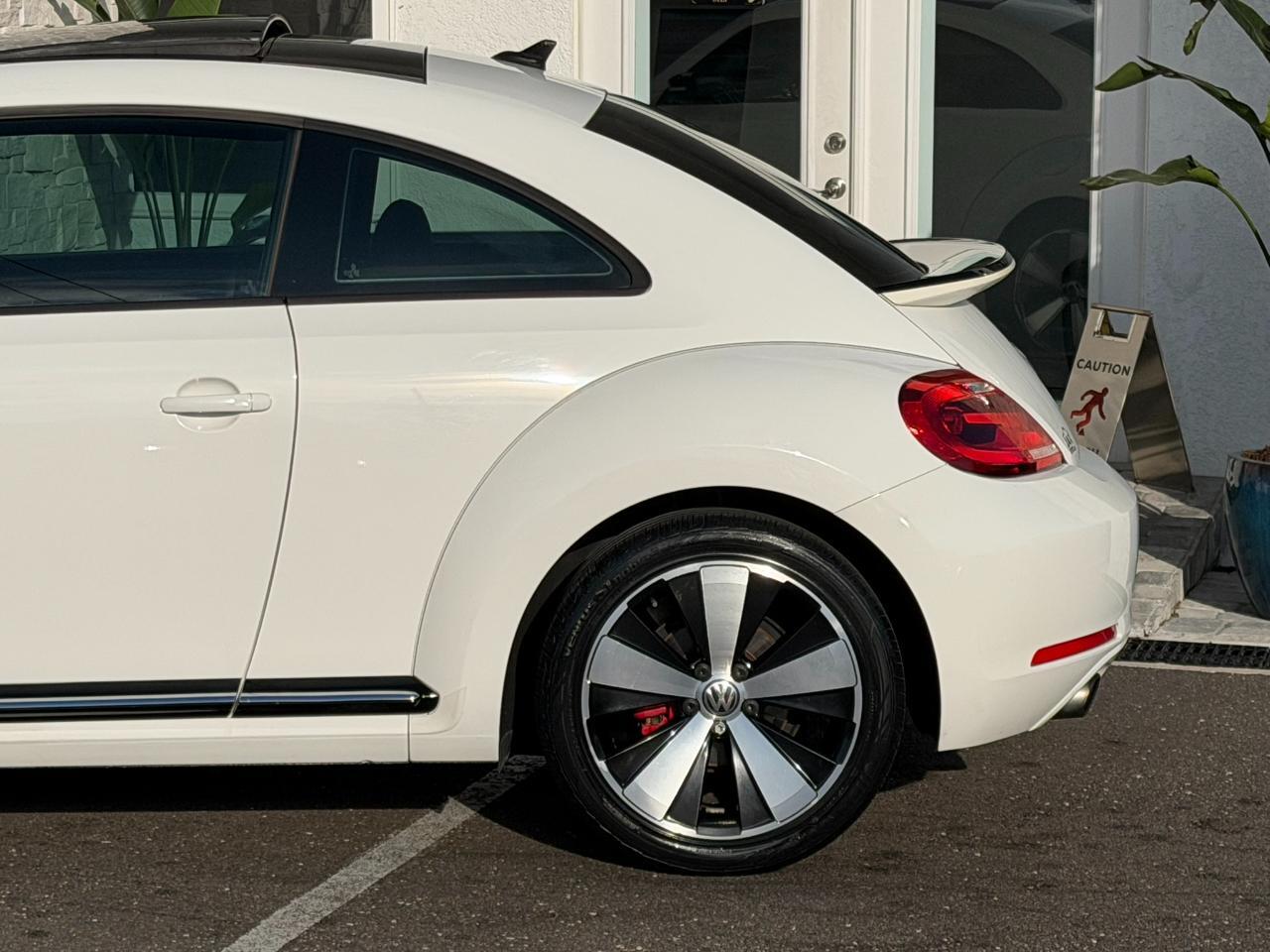 2012 Volkswagen Beetle 2dr Cpe DSG 2.0T Turbo PZEV Jacksonville FL