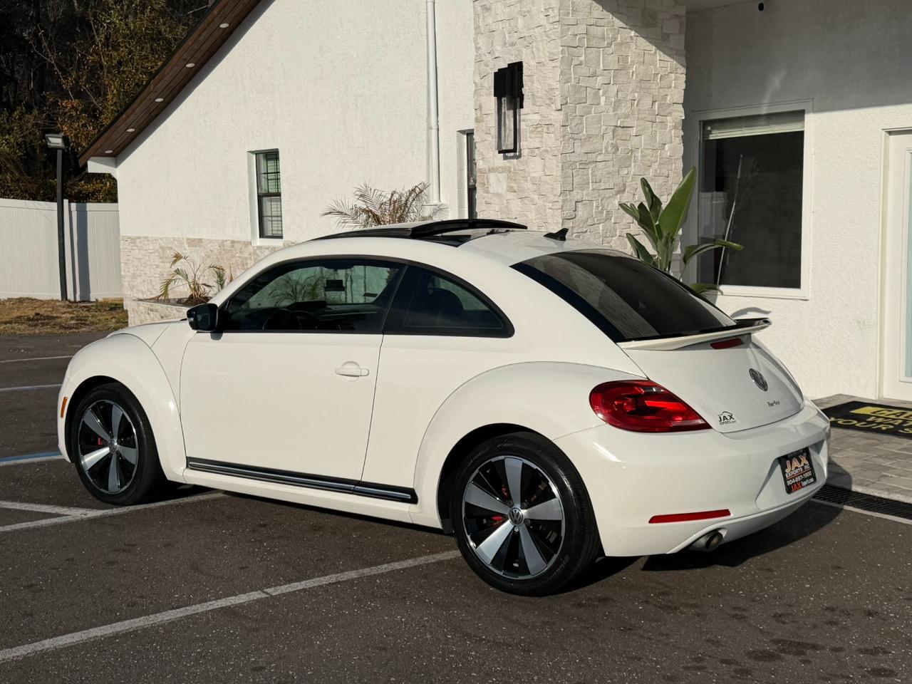 2012 Volkswagen Beetle 2dr Cpe DSG 2.0T Turbo PZEV Jacksonville FL