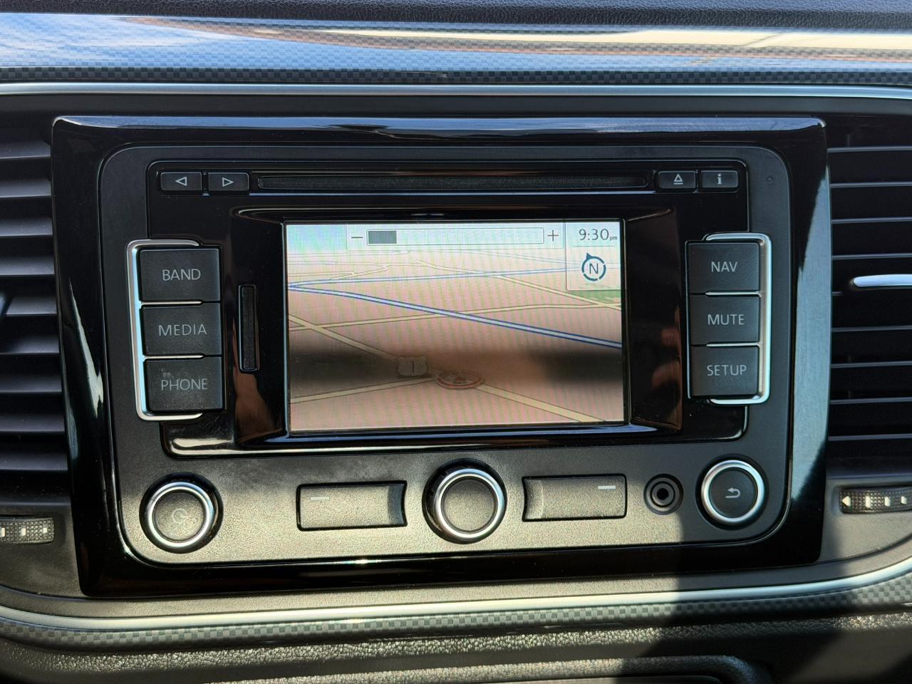 2012 Volkswagen Beetle 2dr Cpe DSG 2.0T Turbo PZEV Jacksonville FL