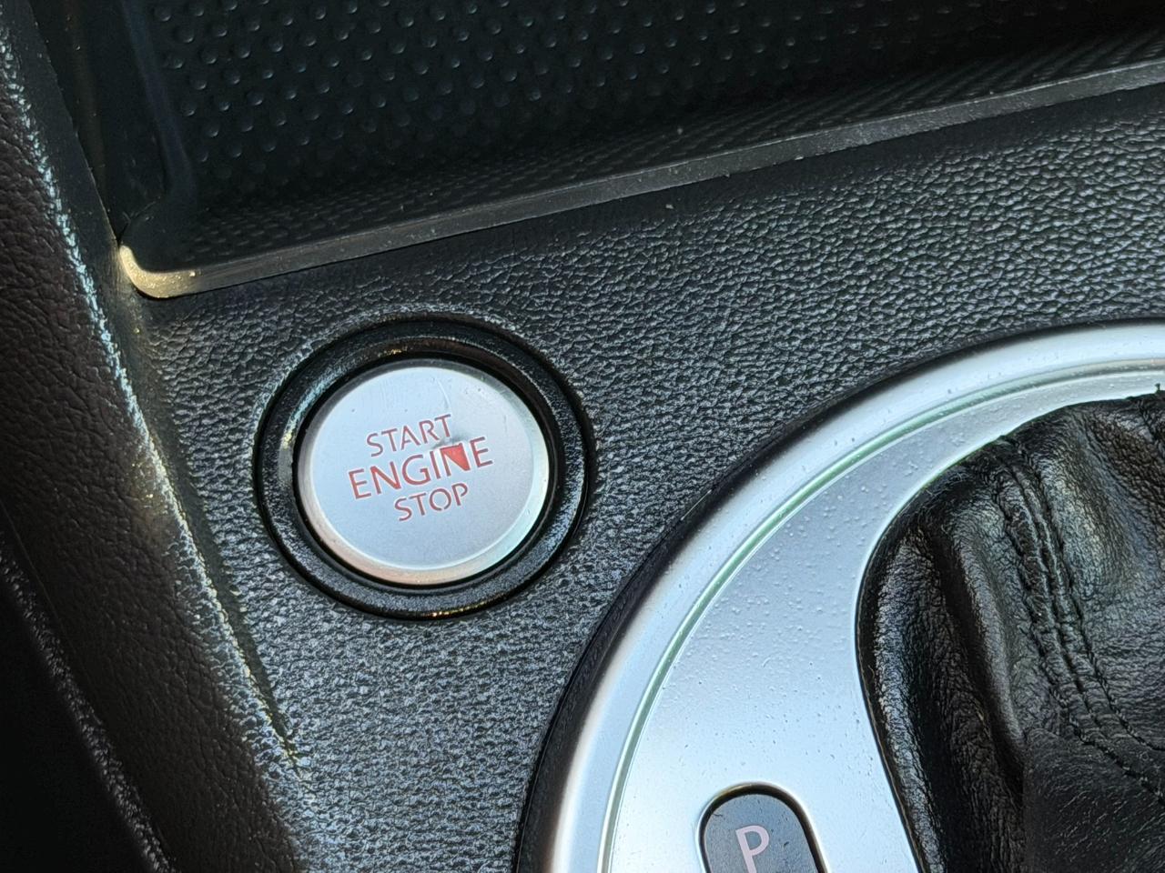 2012 Volkswagen Beetle 2dr Cpe DSG 2.0T Turbo PZEV Jacksonville FL