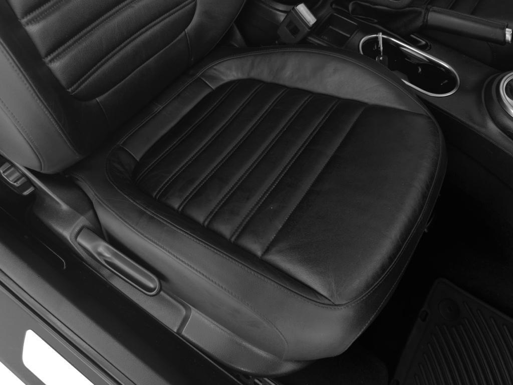 2012 Volkswagen Beetle 2dr Cpe DSG 2.0T Turbo PZEV Jacksonville FL