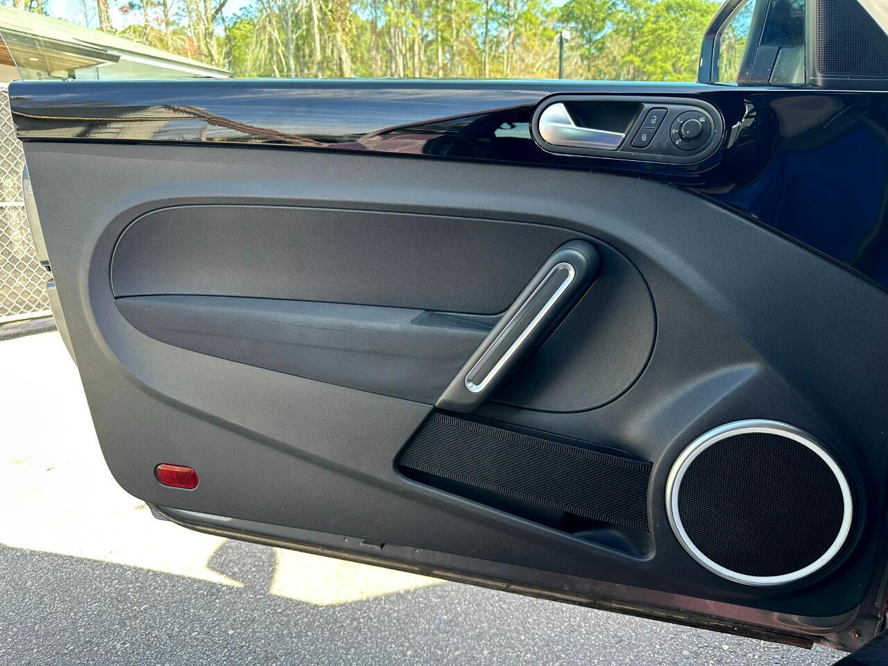2012 Volkswagen Beetle 2dr Cpe Man 2.0T Turbo PZEV Jacksonville FL