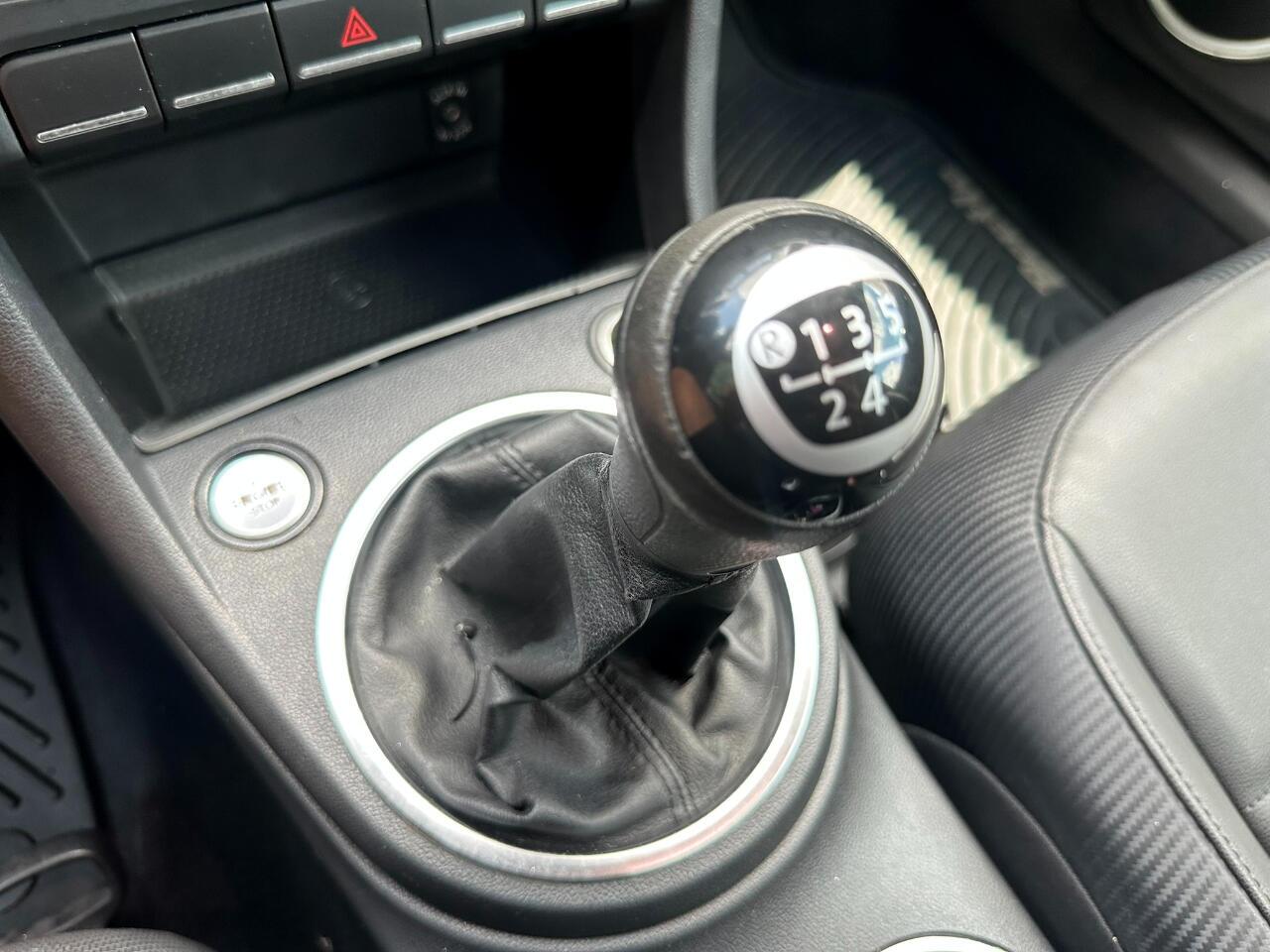 2012 Volkswagen Beetle 2dr Cpe Man 2.5L PZEV Jacksonville FL