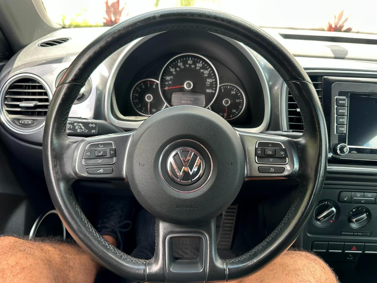 2012 Volkswagen Beetle 2.5L photo 26