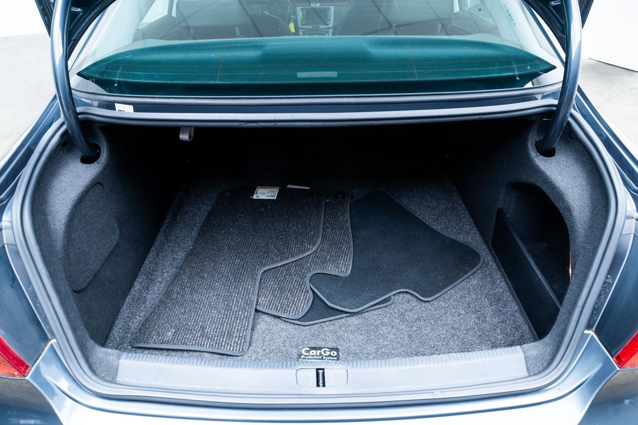 2012 Volkswagen CC Lux Plus Local trade In 31 HWY MPG Portland OR