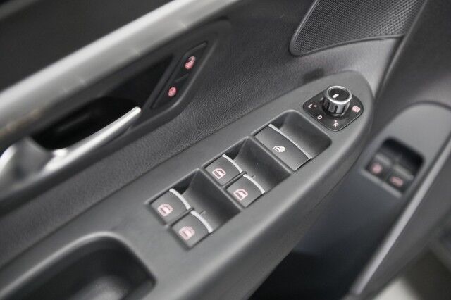 2012 Volkswagen Eos Komfort 2dr Convertible Chicago IL
