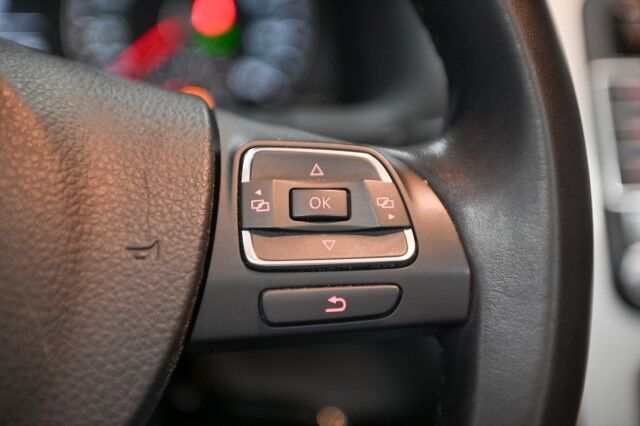 2012 Volkswagen Eos Komfort 2dr Convertible Chicago IL