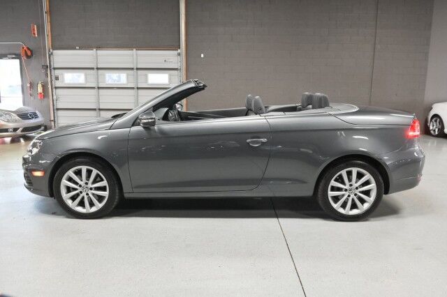 2012 Volkswagen Eos Komfort 2dr Convertible Chicago IL