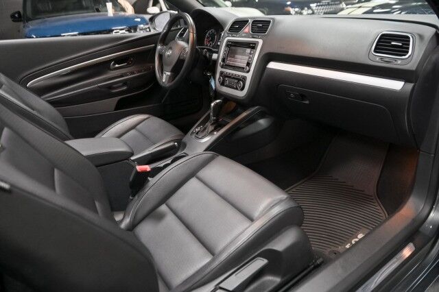 2012 Volkswagen Eos Komfort 2dr Convertible Chicago IL