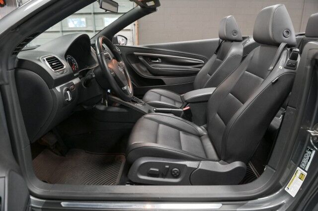 2012 Volkswagen Eos Komfort 2dr Convertible Chicago IL