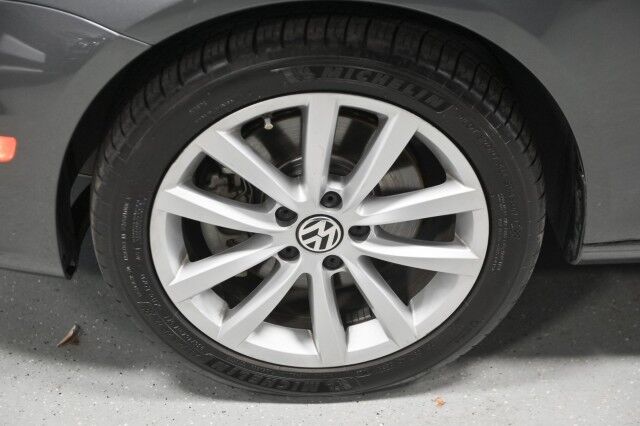 2012 Volkswagen Eos Komfort 2dr Convertible Chicago IL