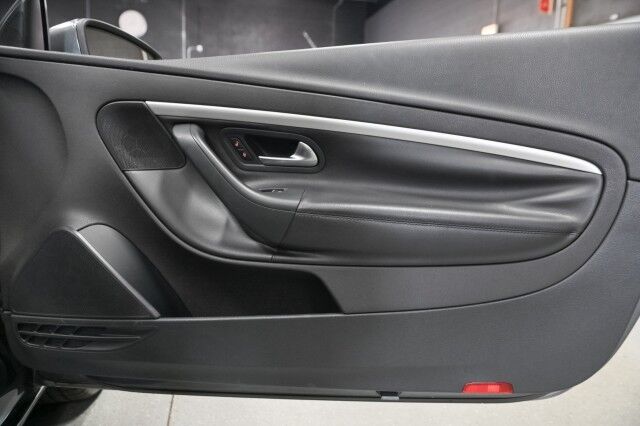 2012 Volkswagen Eos Komfort 2dr Convertible Chicago IL
