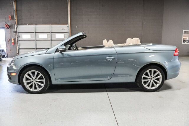 2012 Volkswagen Eos Komfort 2dr Convertible