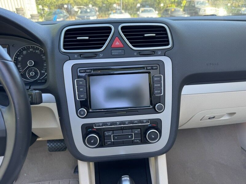 2012 Volkswagen Eos Komfort Willow Grove PA