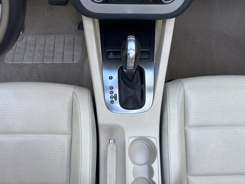 2012 Volkswagen Eos Komfort Willow Grove PA
