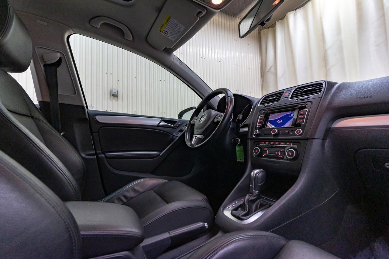 2012 Volkswagen Golf Highline Diesel Leather Roof Nav Red Deer AB