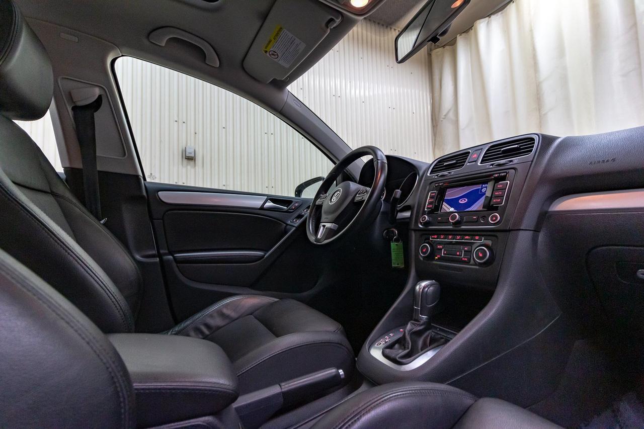 2012 Volkswagen Golf Highline Diesel Leather Roof Nav Red Deer AB