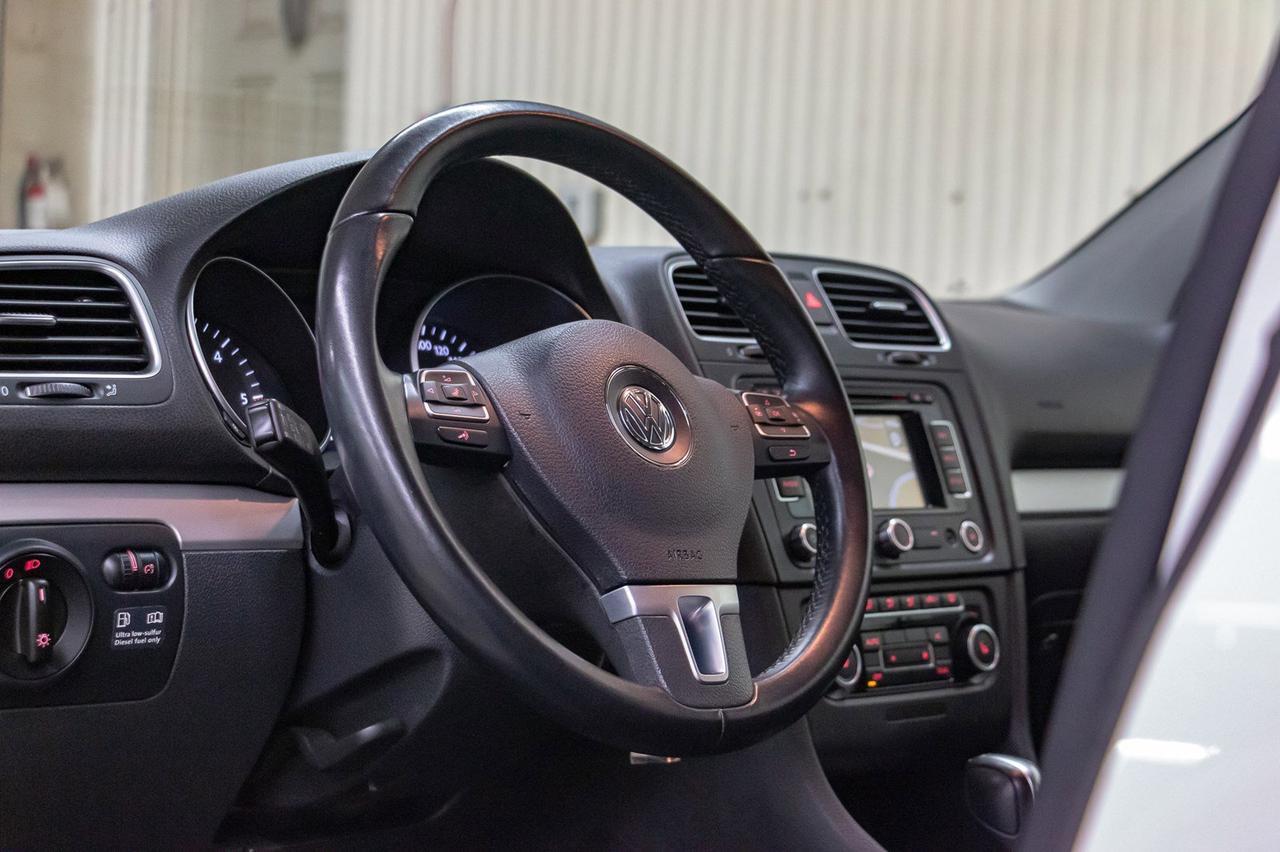 2012 Volkswagen Golf TDI Highline Red Deer AB