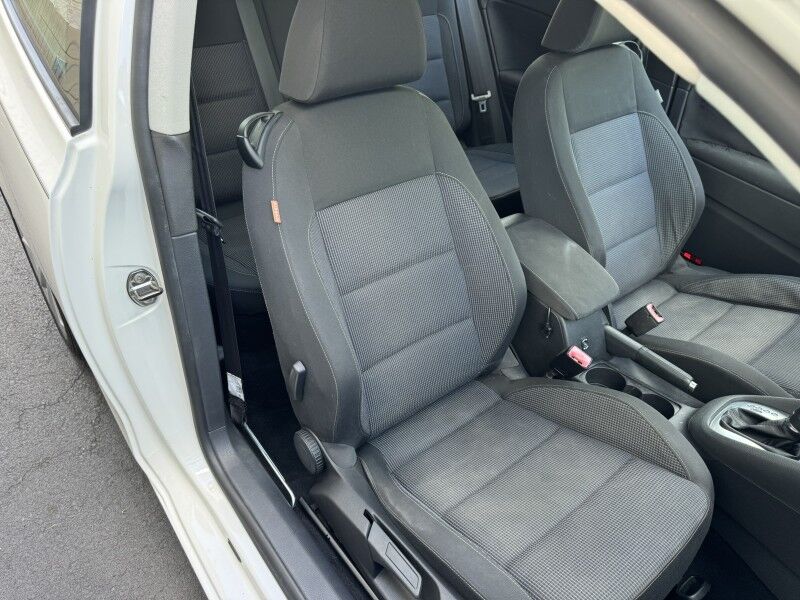 2012 Volkswagen Golf TDI w/Sunroof & Nav Willow Grove PA