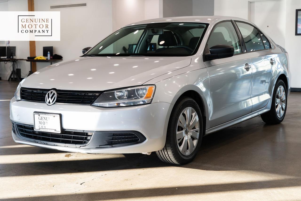 2012 Volkswagen Jetta S 6AT's photo