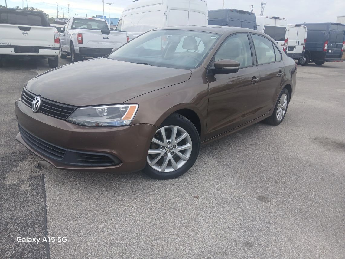 2012 Volkswagen Jetta 2.5L SE Sedan 4D