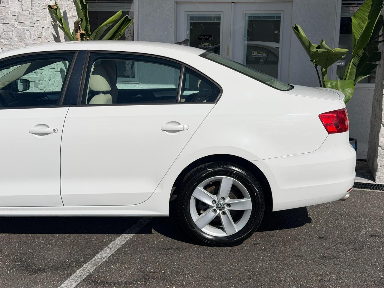 2012 Volkswagen Jetta Sedan 4dr DSG TDI Jacksonville FL